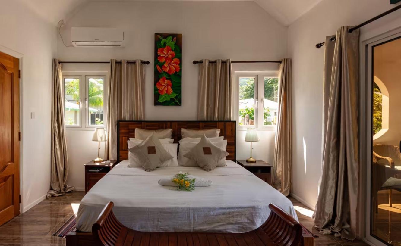 Kai Selfcatering Hotel La Digue Exterior photo